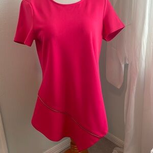 DKNY - women’s short sleeve top